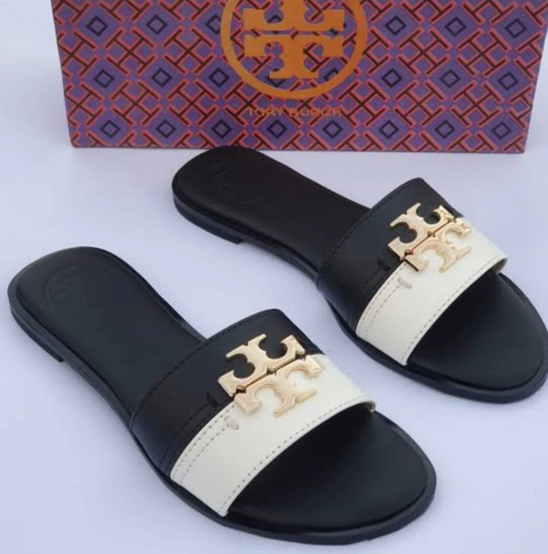 TORY BURCH FLAT-233