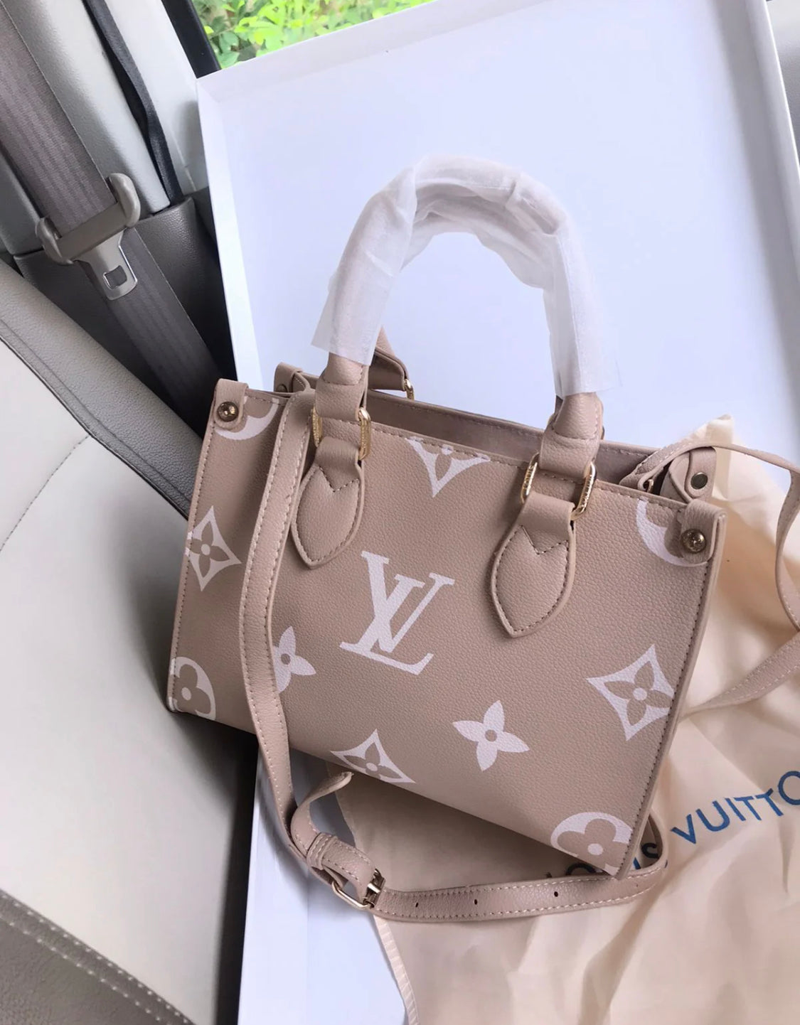 LV SMALL-TOTE