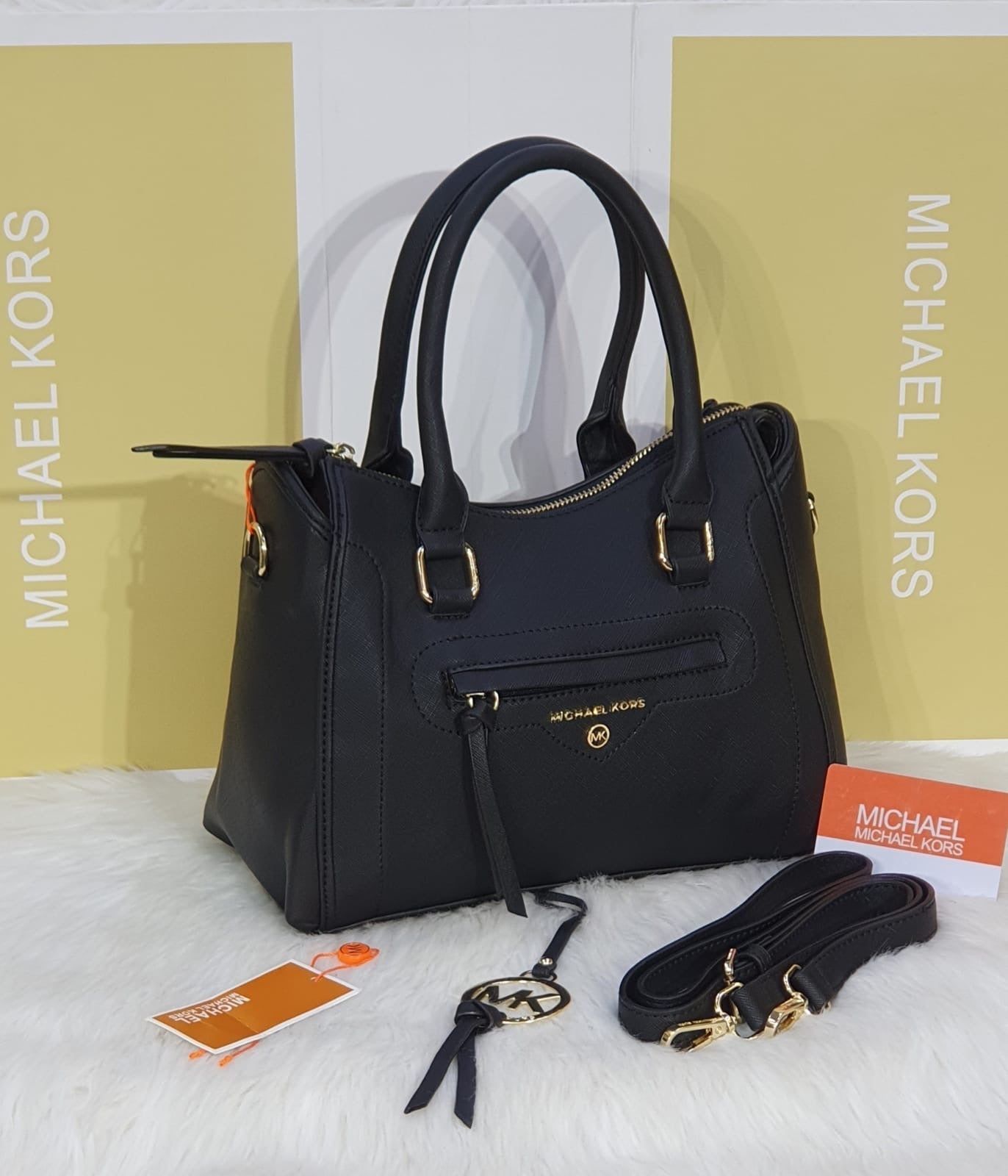 MICHAEL KORS SHOULDER BAG