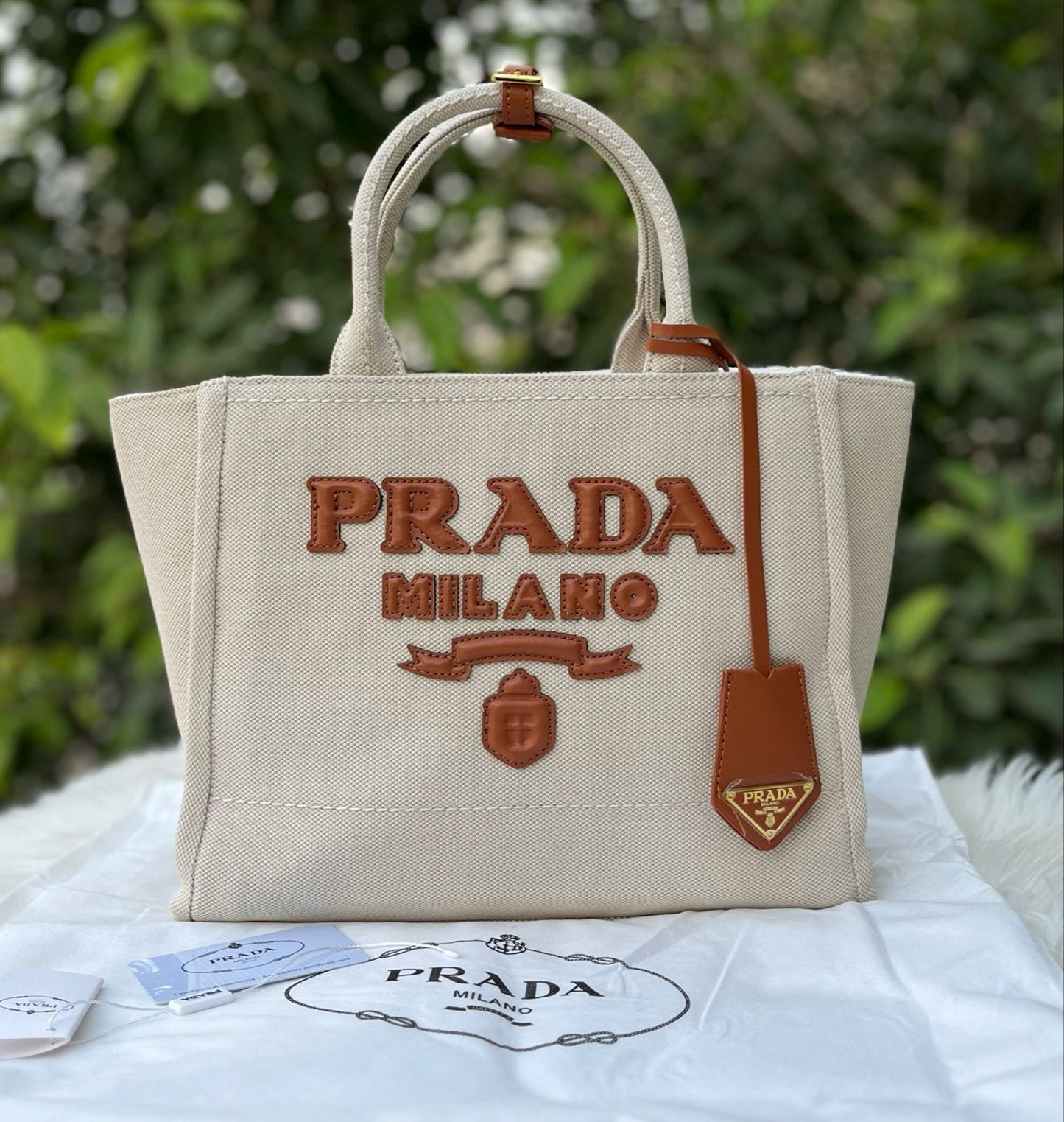 PRADA TOTE -1