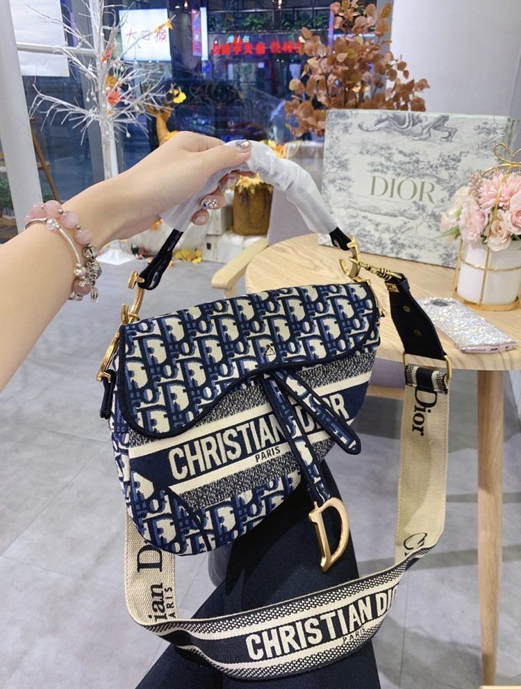 ✨ CHRISTIAN DIOR SADDLE BAG