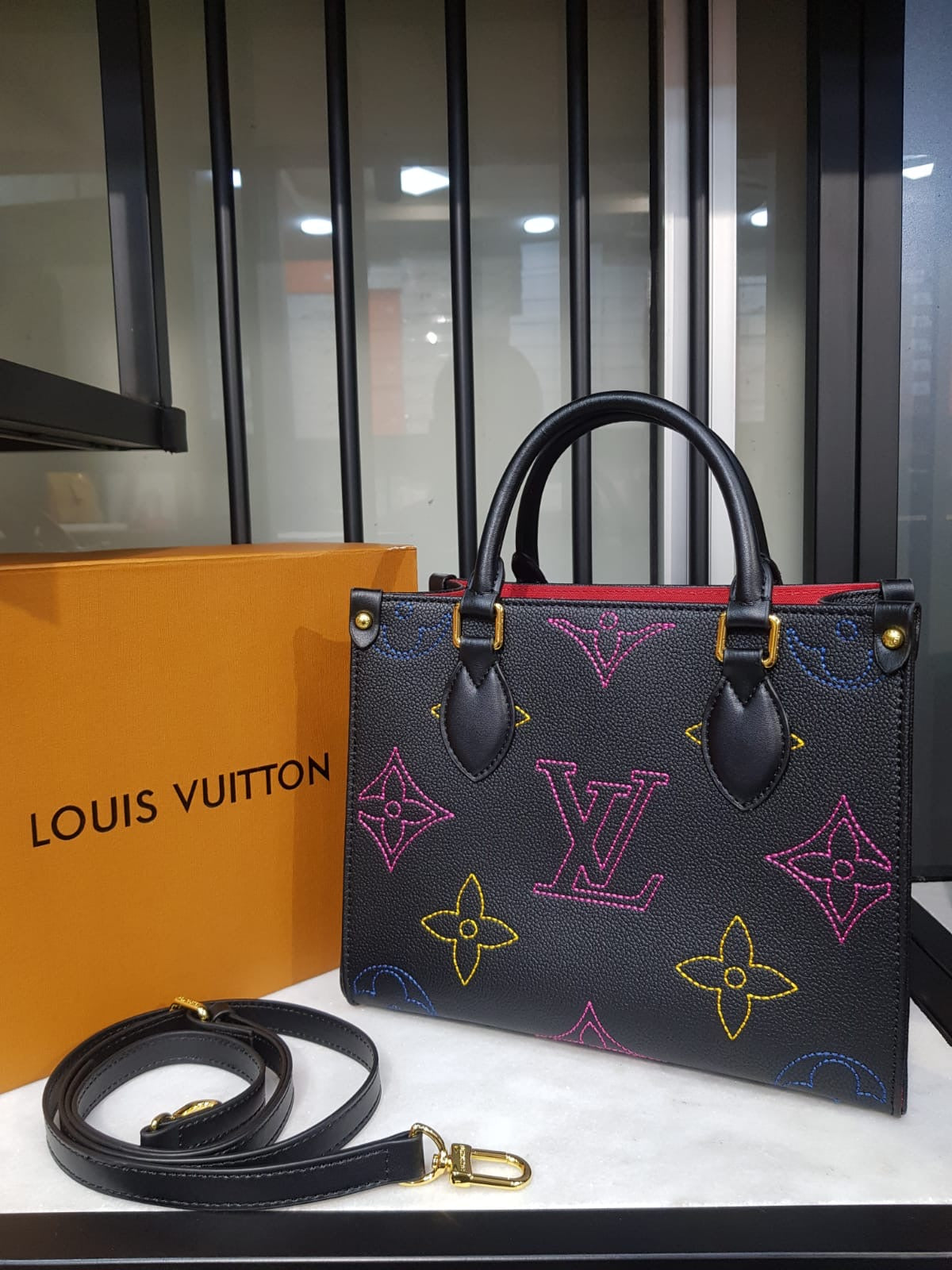 LV TOTE-BAG