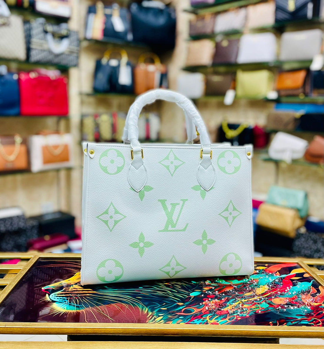 LV-MEDIUM -TOTE