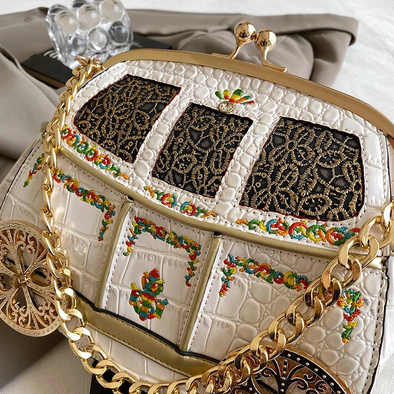 ROYAL CARRIAGE CLUTCH