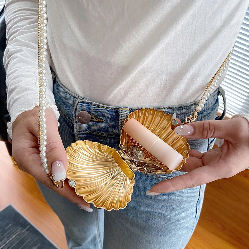 GOLD SHELL SHOULDER BAG