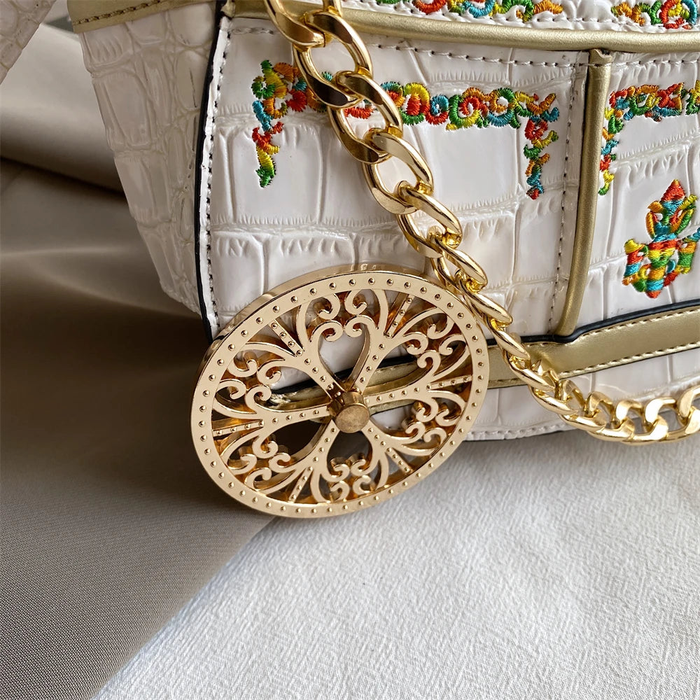 ROYAL CARRIAGE CLUTCH