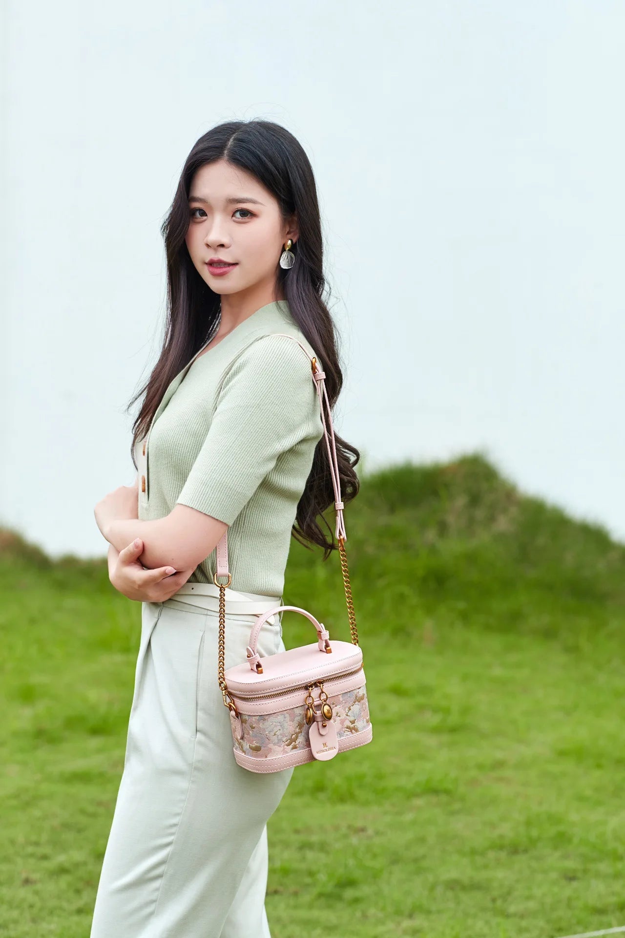 CHINESE STYLE  PINK EMBOSSED BAG