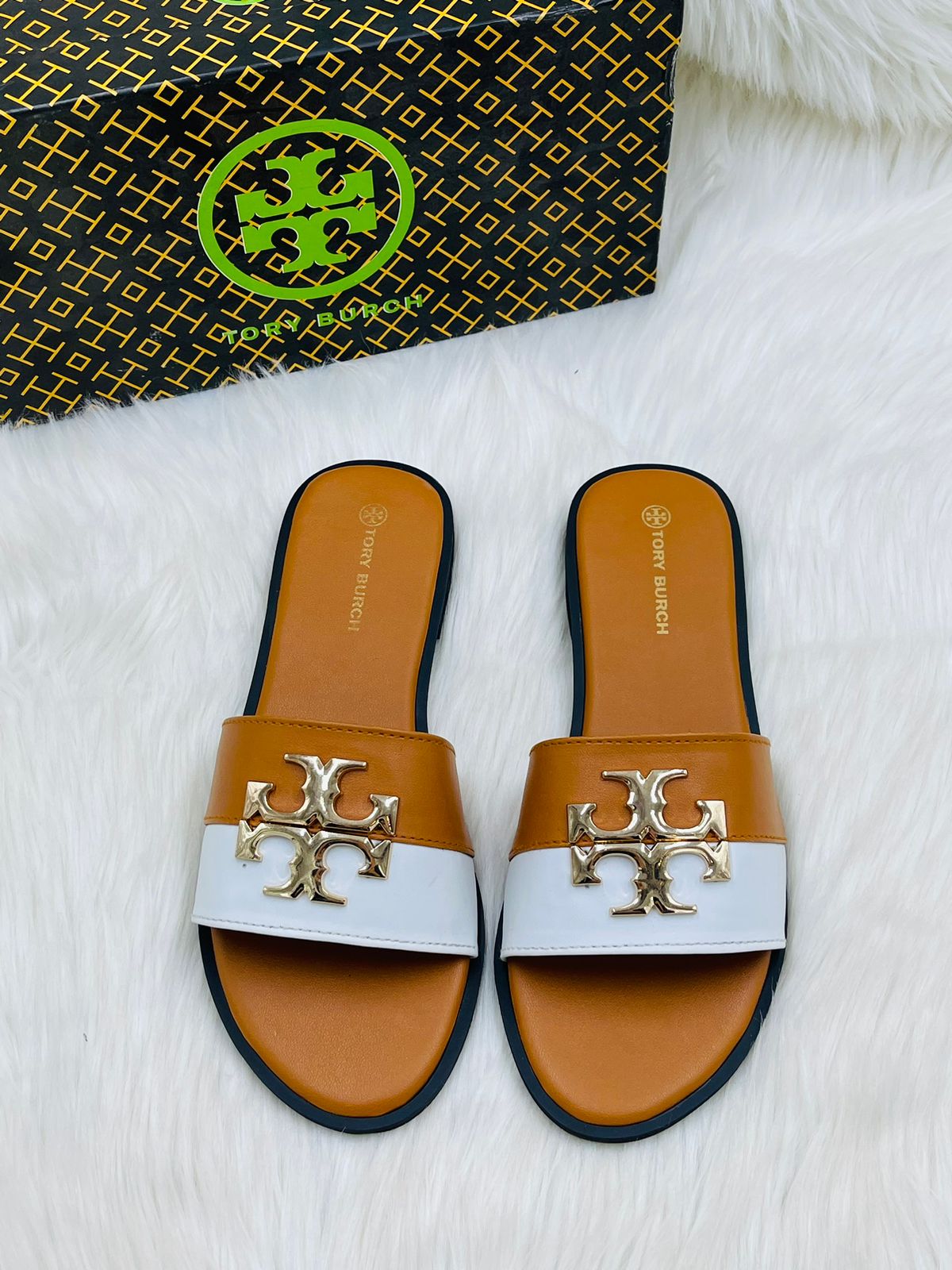 TORY BURCH FLAT 1