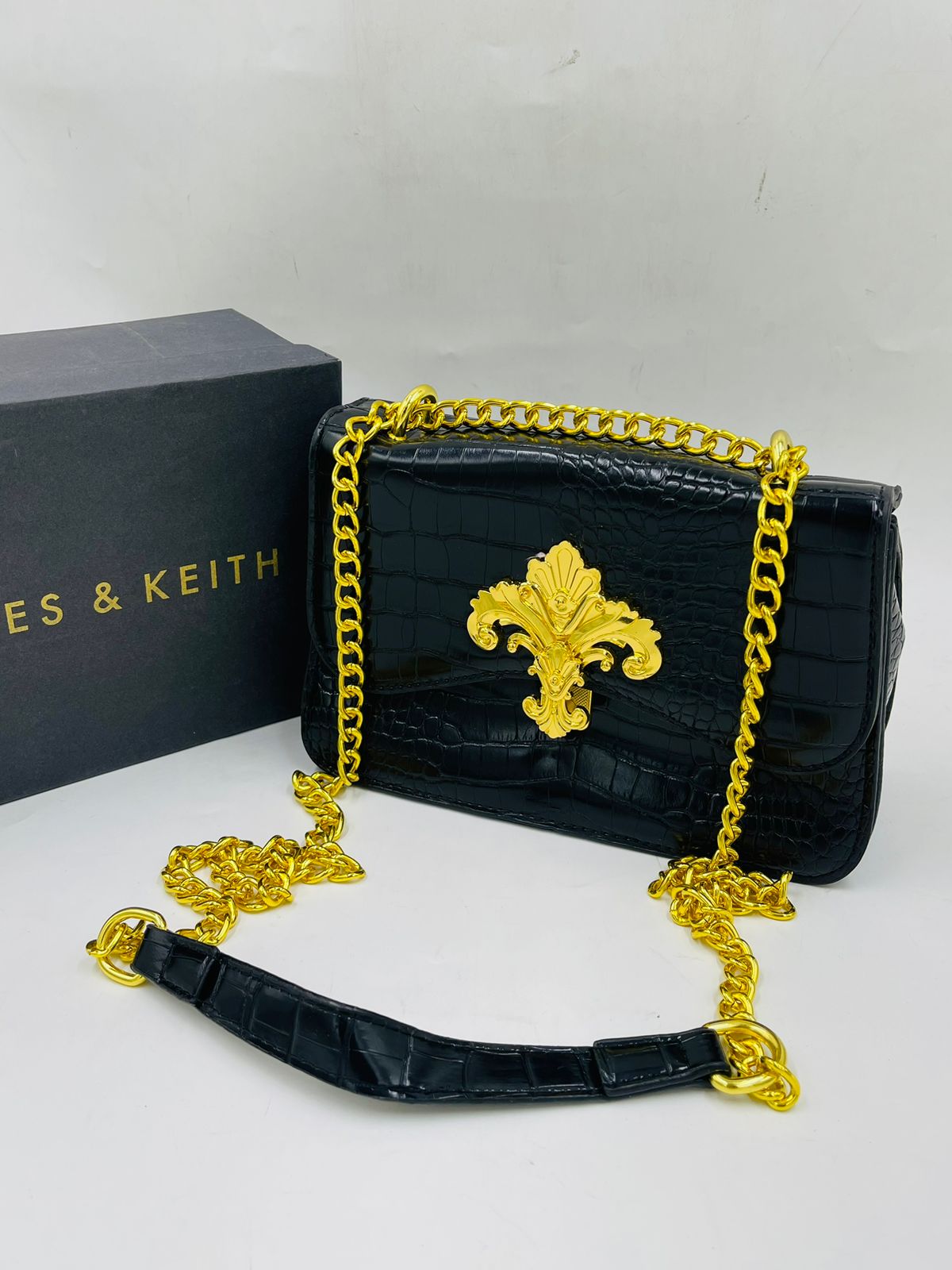 CHARLES AND KEITH SHOULDER BAG