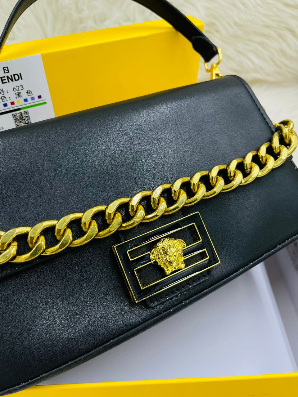 FENDI BLACK SHOULDER BAG