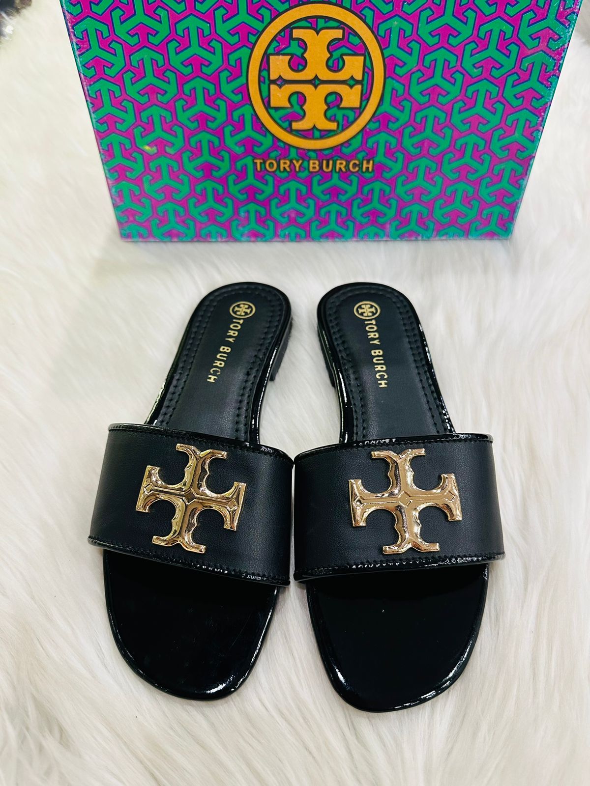 TORY BURCH FLAT BLACK