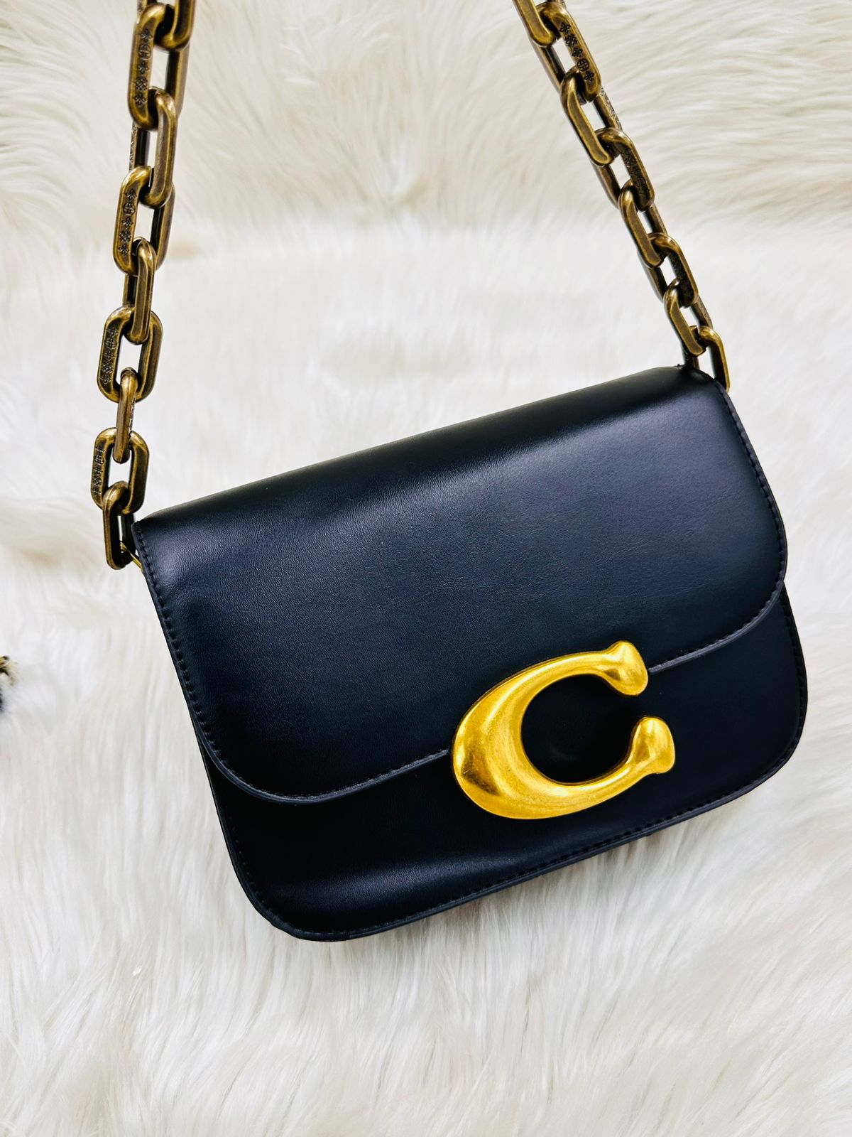 BLACK-SHOULDER-BAG