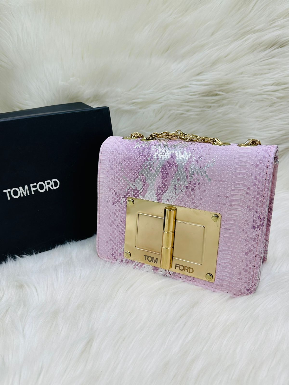 TOM FORD VOILET