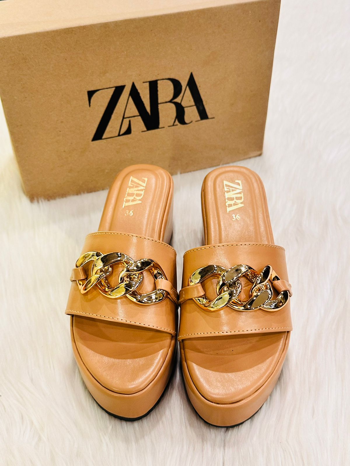 ZARA FLAT 1