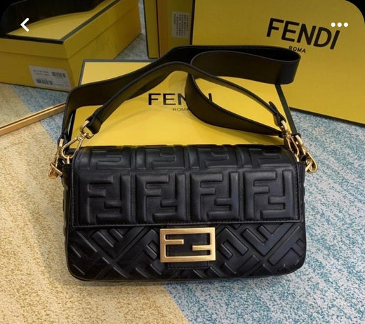 FENDI SHOULDER BAG