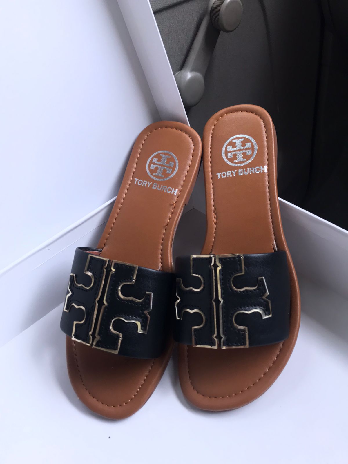 TORY BURCH FLAT-4