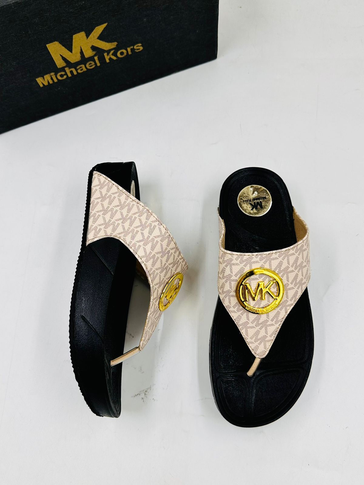 MICHAEL KORS FLAT-4