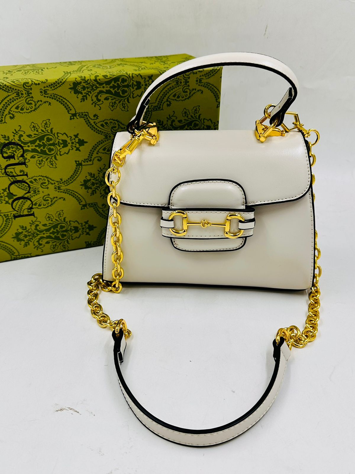 GUCCI CHAIN SHOULDER BAG