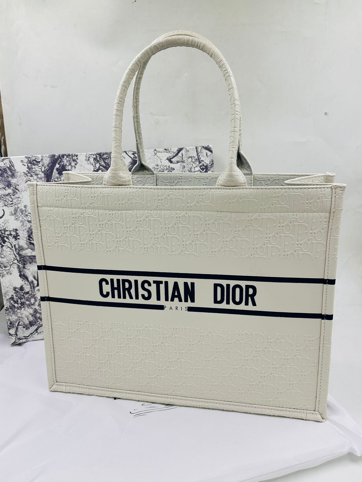 DIOR-WHITE-TOTE