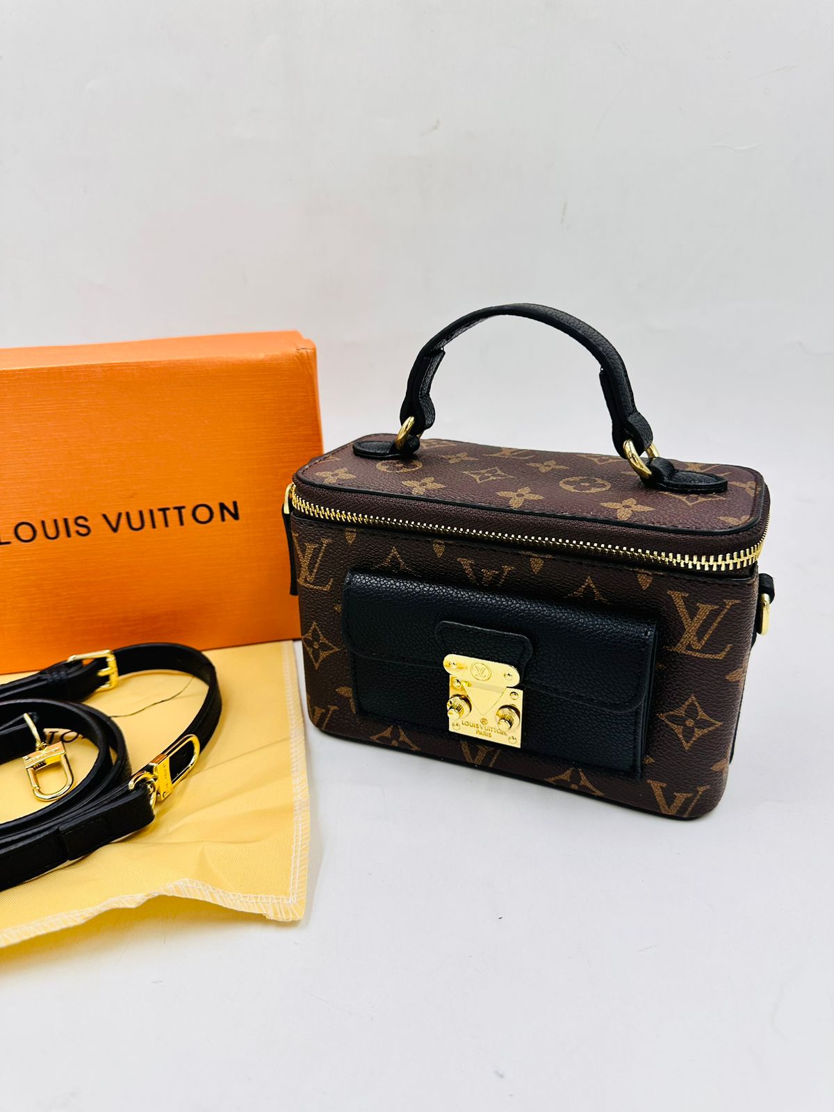 LV CROSSBODY