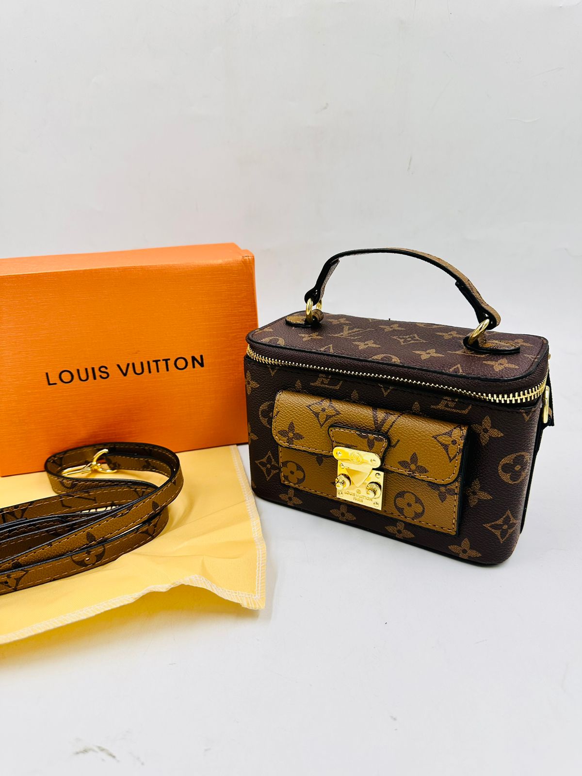 LV CROSSBODY